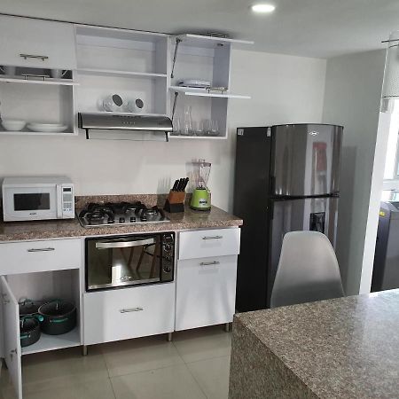 Excelente Apartamento Completo, En La Mejor Zona Apartment กูกูตา ภายนอก รูปภาพ