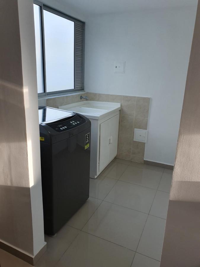 Excelente Apartamento Completo, En La Mejor Zona Apartment กูกูตา ภายนอก รูปภาพ